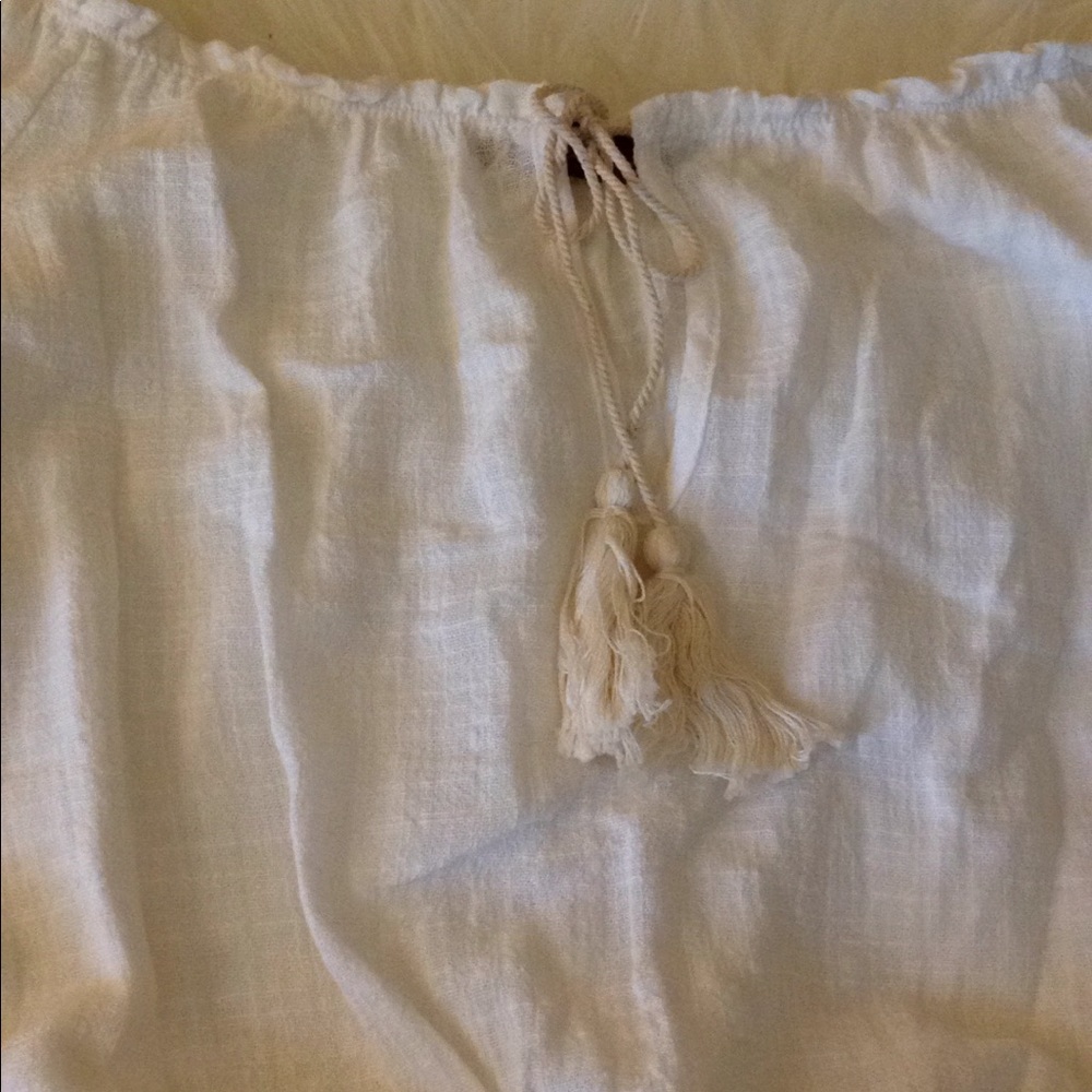 100% Cotton Off shoulder tassel tie blouse - Picture 4 of 6